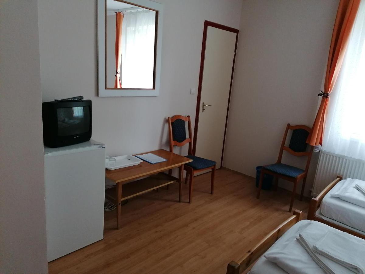 Bed and Breakfast Hullam Panzio Hajdúszoboszló Zewnętrze zdjęcie