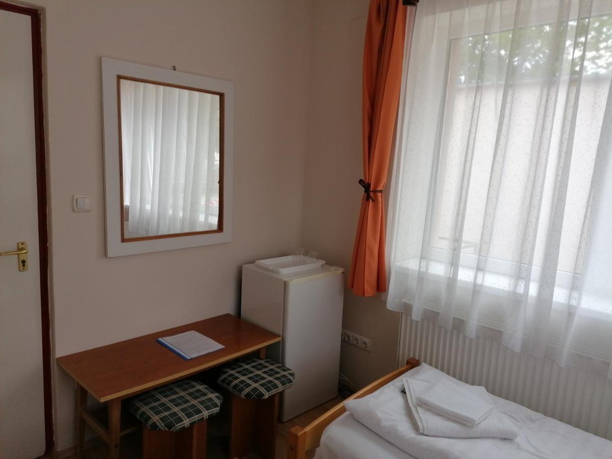 Bed and Breakfast Hullam Panzio Hajdúszoboszló Zewnętrze zdjęcie